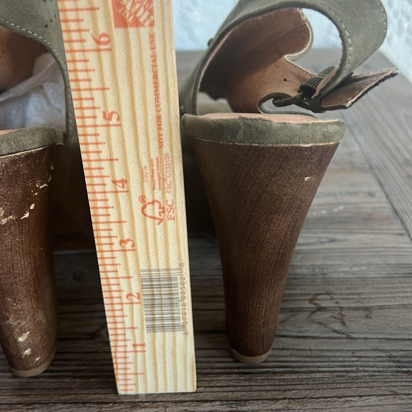 Women Heels R Report Size 8.5 - Picture 12 of 12